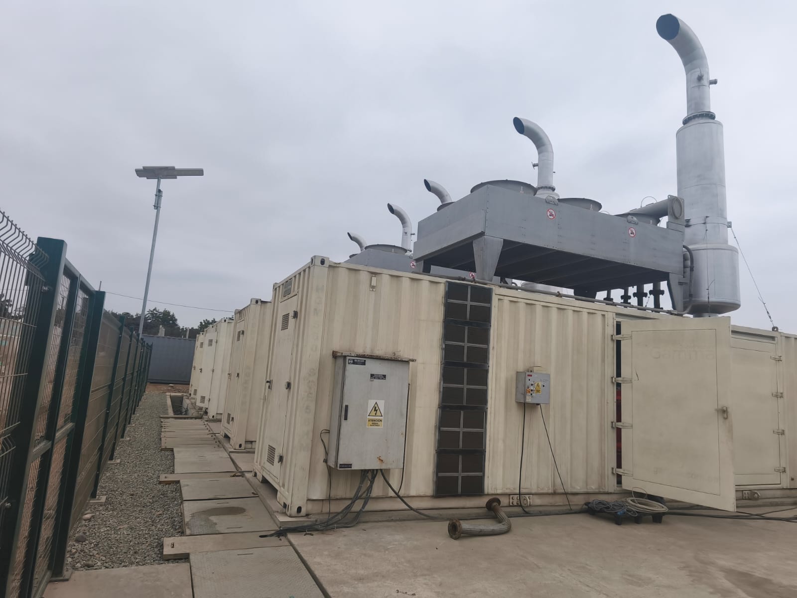 Sincronismo de grupos electrógenos en minería - foto 1